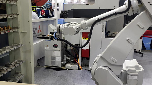 Thanks for MITSUBISHI company selecting POFI as their robotic hand gripper supplier. 