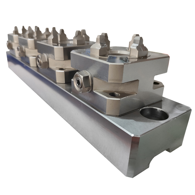 4 in 1 Manual Chuck D50 (Screw Locking)