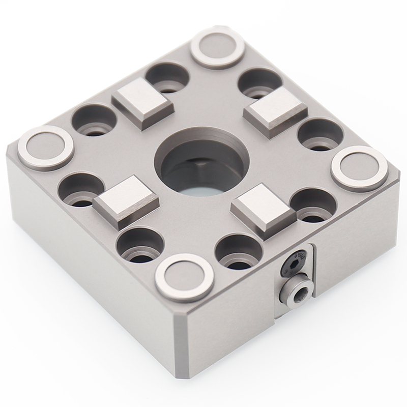 3R-600.24-4RS-70mm square manual chuck